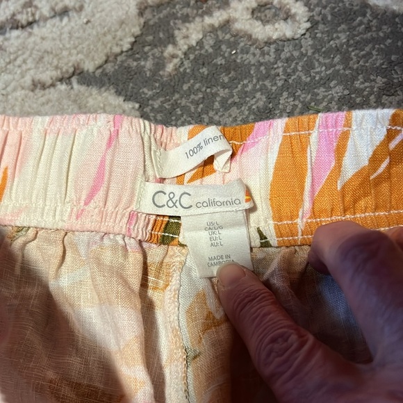 C&C California 100%linen pants. Has pockets. Excellent condition. Size large - Picture 3 of 3